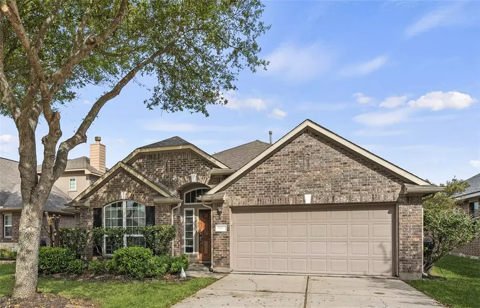 6122 Oxford Lake DR, Rosenberg, TX 77471