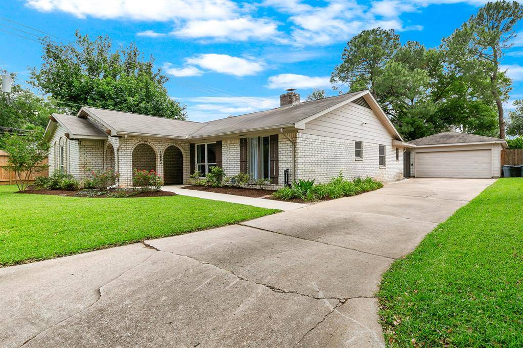 Houston, TX 77042,10803 Chevy Chase DR