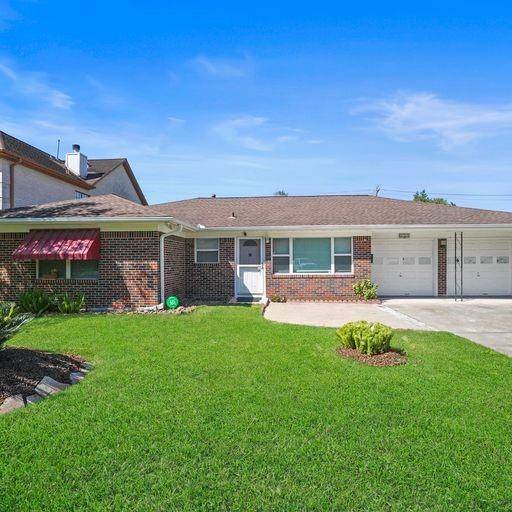103 Shirleen DR,  Seabrook,  TX 77586
