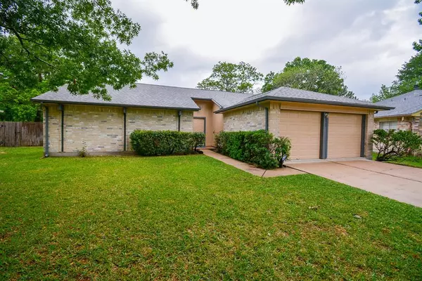 3506 Kingston Vale DR, Houston, TX 77082