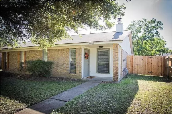 1926 Holleman, College Station, TX 77840