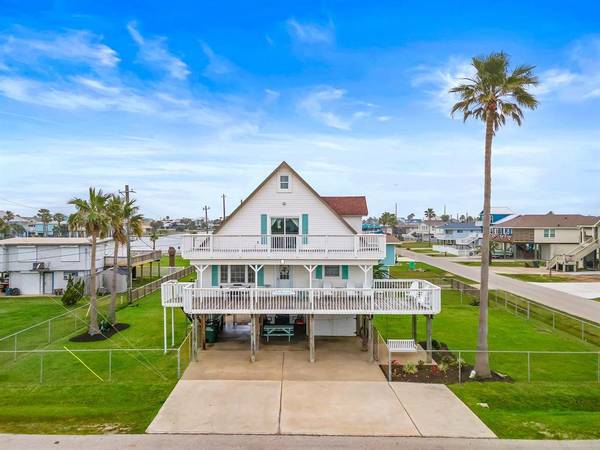 4022 Mason DR, Galveston, TX 77554