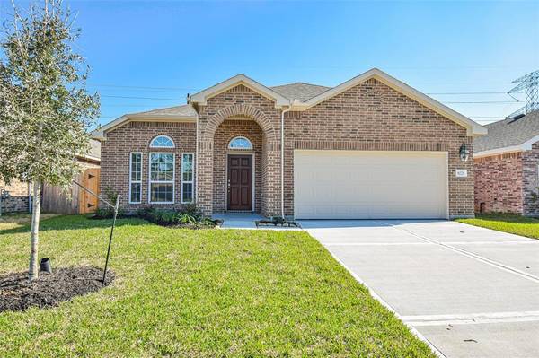 8026 Brooks Crossing DR, Baytown, TX 77521