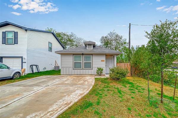 6319 Eastland ST, Houston, TX 77028