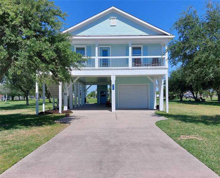 805 Nelson AVE, Port Bolivar, TX 77650