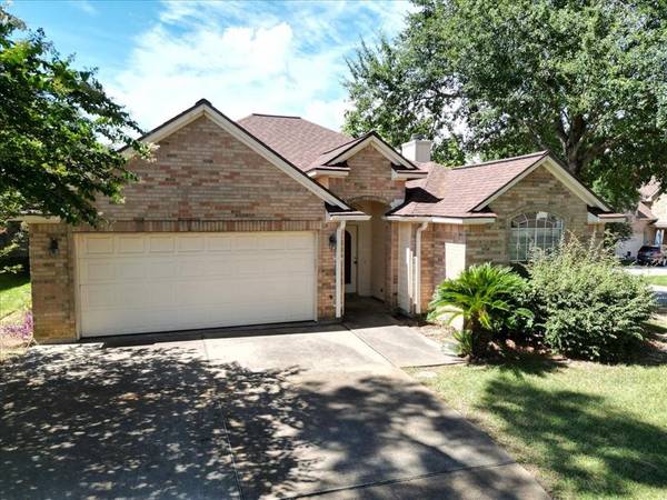 7062 Shady Knoll LN, Willis, TX 77318