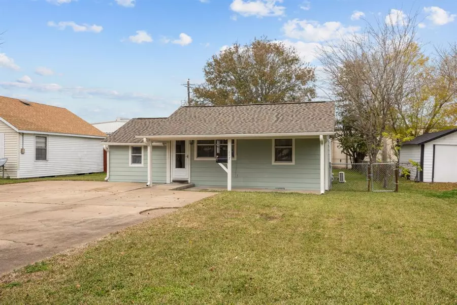 117 Sylvia ST, Deer Park, TX 77536