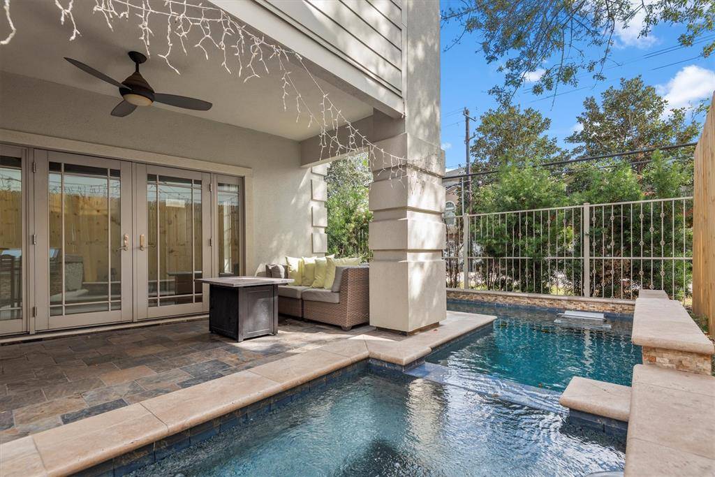 Houston, TX 77007,701 Roy ST