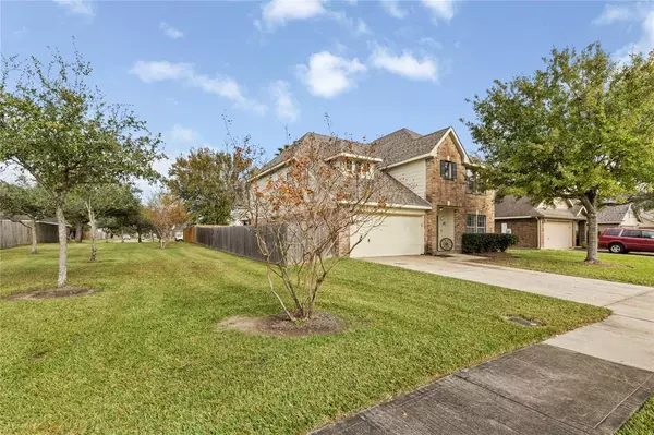 2201 Running Spring DR, Deer Park, TX 77536