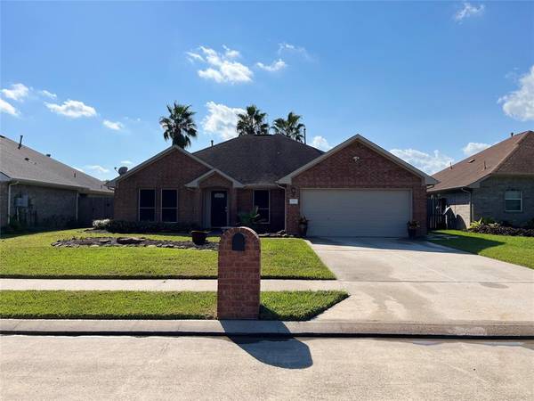 312 Green Isle AVE, Dickinson, TX 77539