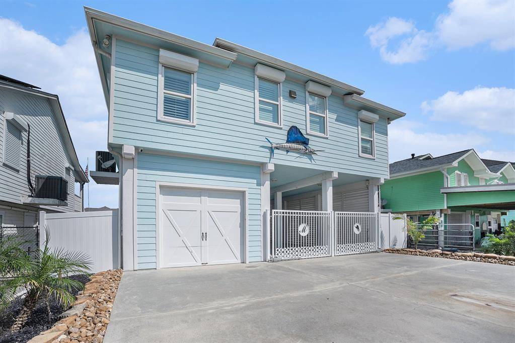 1171 Sailfish ST, Bayou Vista, TX 77563