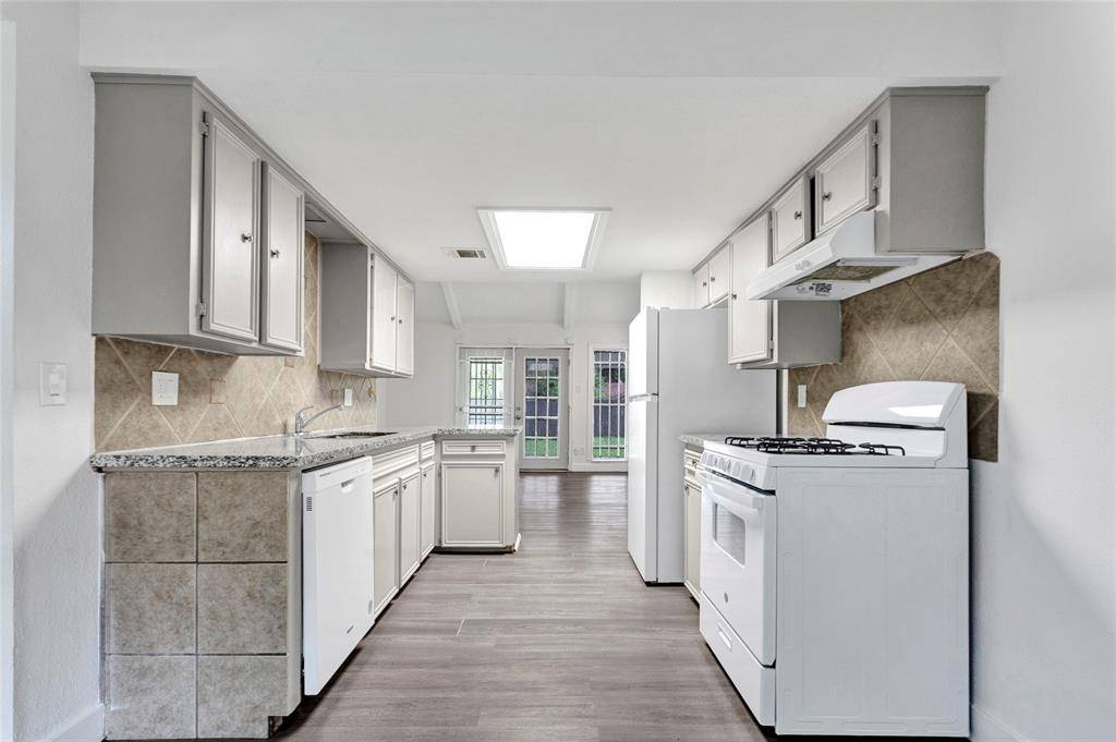 Houston, TX 77040,7027 Log Hollow DR