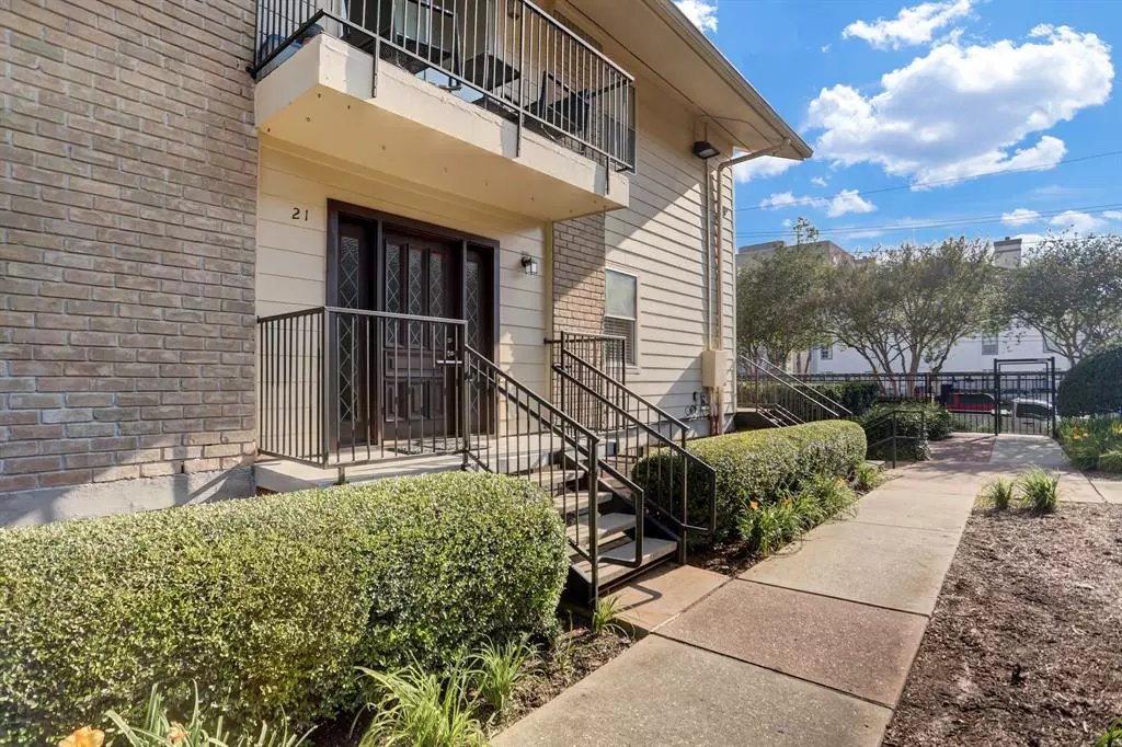 Houston, TX 77027,3131 Cummins ST #21