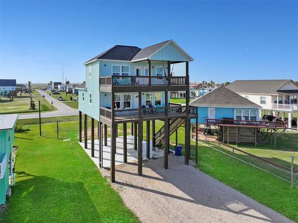 322 Seashell DR,  Freeport,  TX 77541