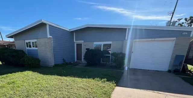 213 Mackeral, Galveston, TX 77550