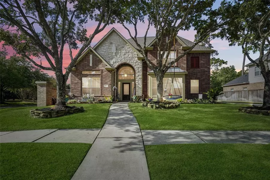 8018 Clearwater XING, Humble, TX 77396