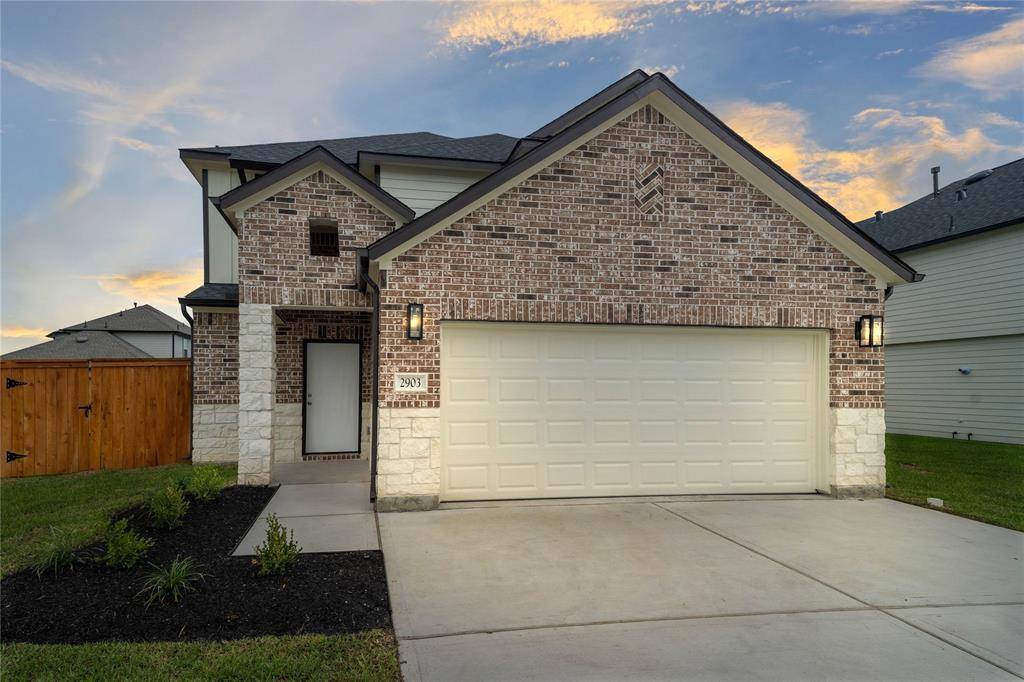 2903 Vannay LN, Rosenberg, TX 77471