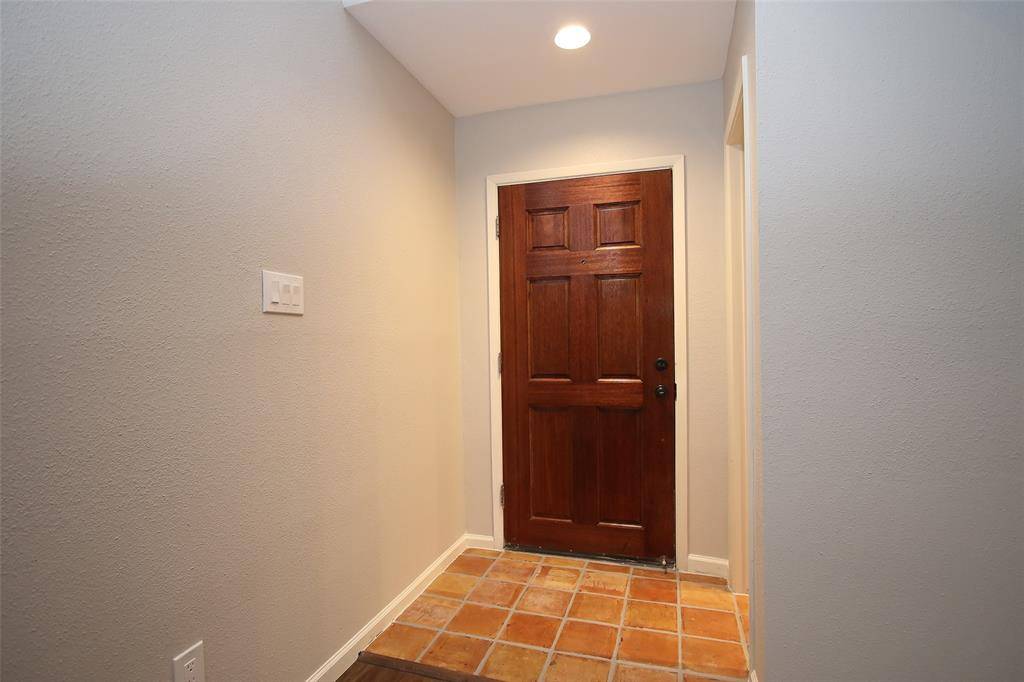 Houston, TX 77063,9400 Doliver DR #70