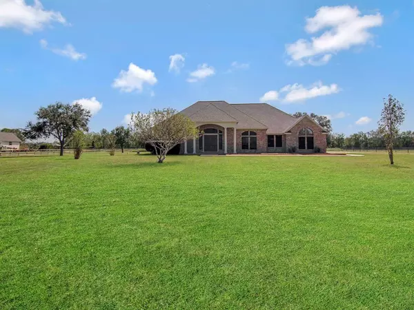 20111 Fm 523,  Angleton,  TX 77515