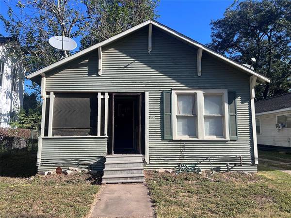 202 W 1st ST, Wharton, TX 77488