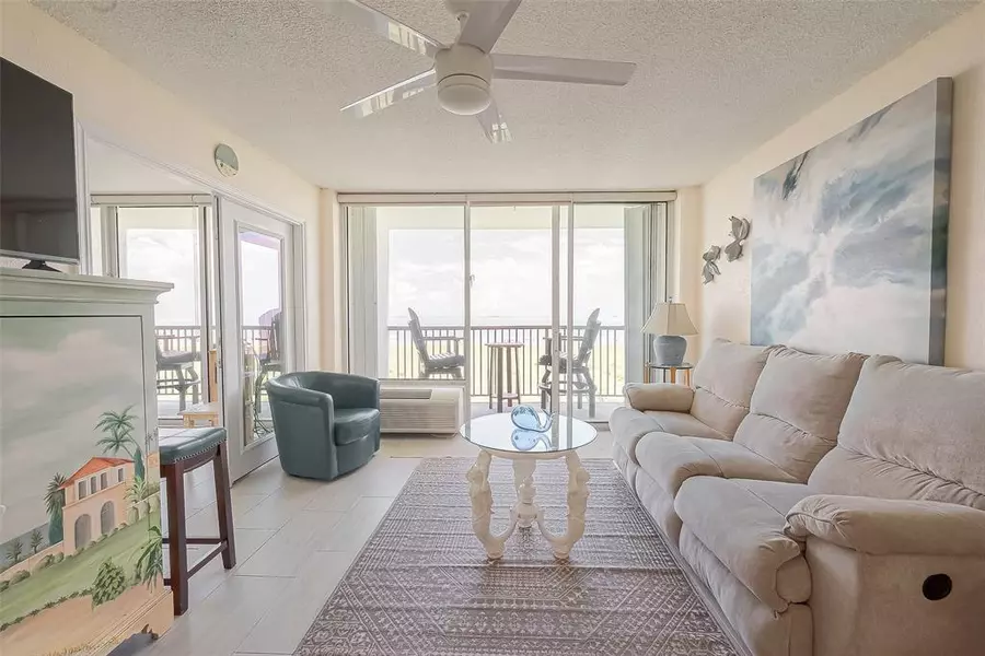 415 E Beach DR #409, Galveston, TX 77550