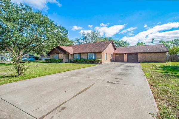 Angleton, TX 77515,7 Oak PL