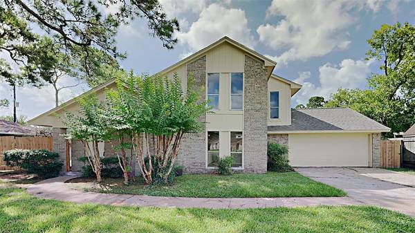 10006 Sweet Gum LN, Baytown, TX 77521