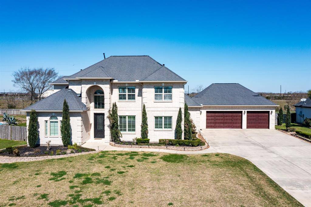 11503 Kings Point BLVD, Mont Belvieu, TX 77535