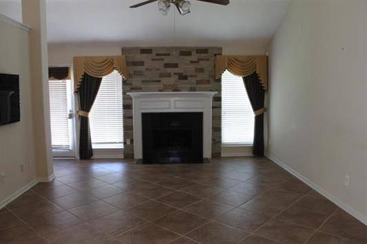 Kemah, TX 77565,431 Twin Timbers LN