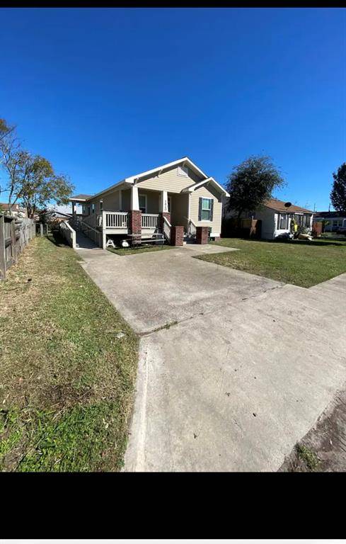 1420 Belo PL, Galveston, TX 77551