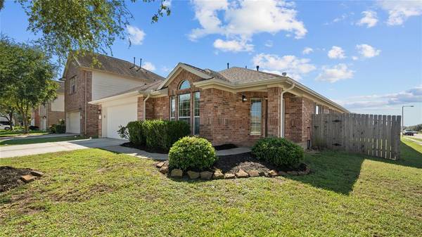 131 Tonkawa Canyon DR, La Marque, TX 77568