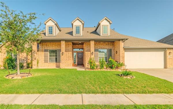 8411 Silver Streak DR, Baytown, TX 77521