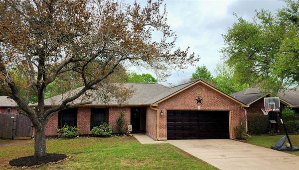 3055 County Road 855b, Alvin, TX 77511