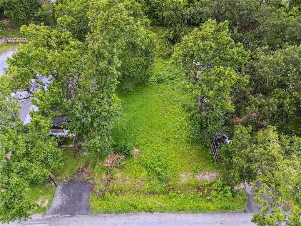 8605 Lawnridge, Houston, TX 77016