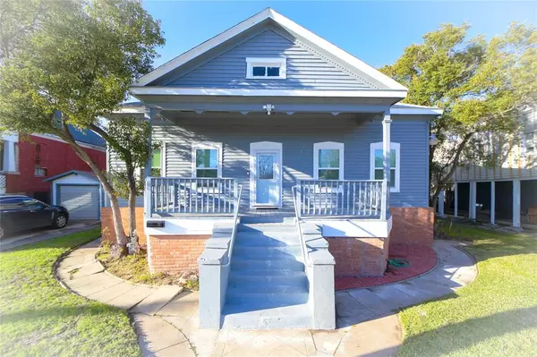 1912 Avenue N 1/2, Galveston, TX 77550