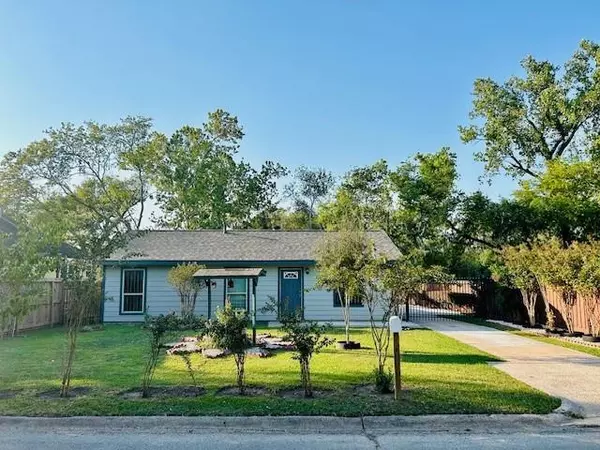 8927 Sultan DR, Houston, TX 77078