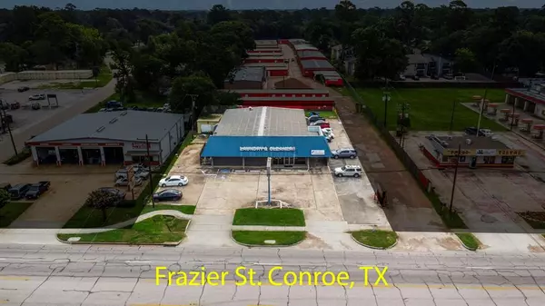 1806 N Frazier ST, Conroe, TX 77301