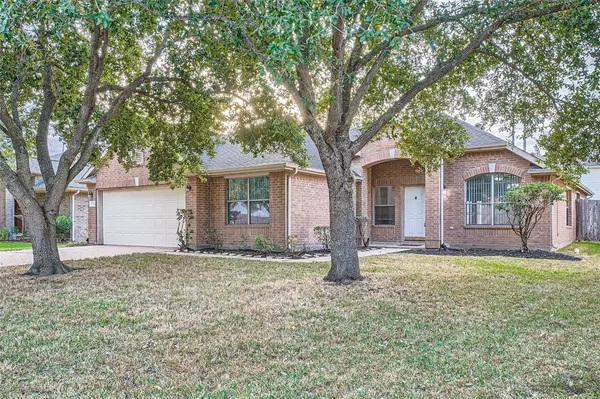 2914 Park Springs LN, Sugar Land, TX 77479