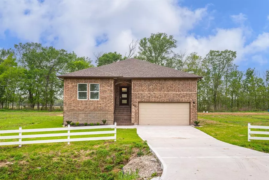 265 County Rd 6242, Dayton, TX 77535