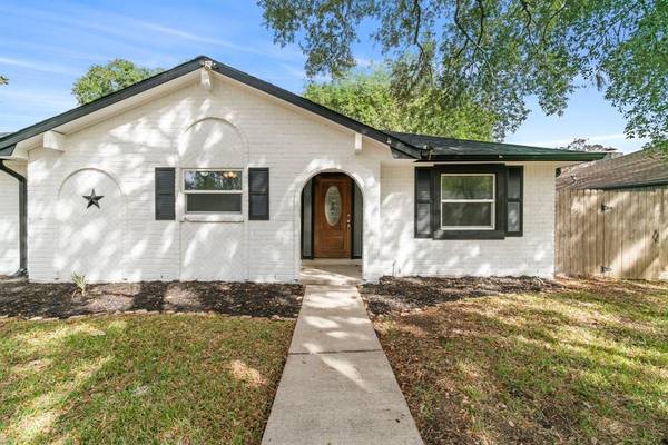 15703 Wandering TRL, Friendswood, TX 77546