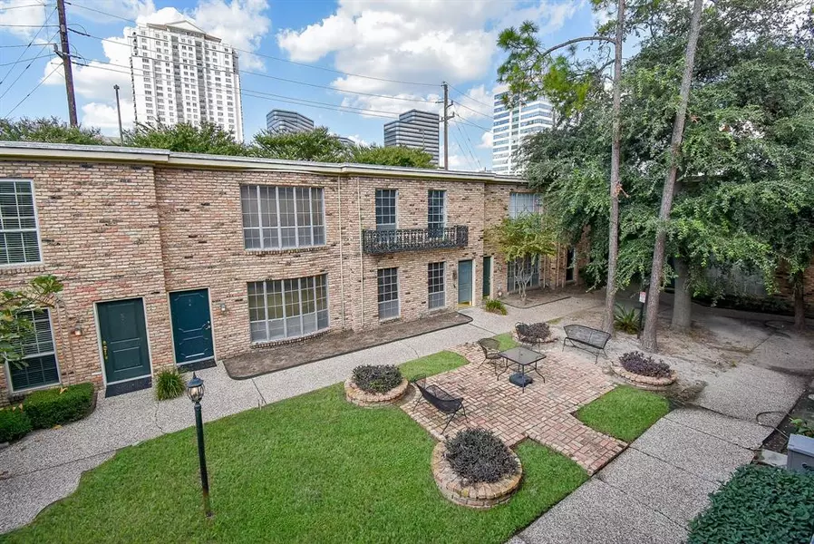 2503 Mccue RD #40, Houston, TX 77056