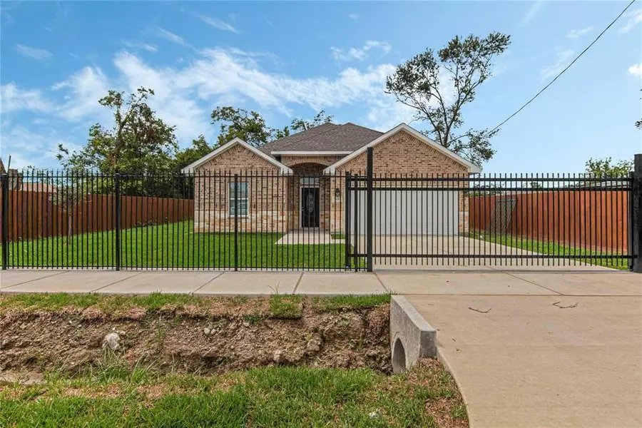 4426 Plaag Street ST, Houston, TX 77016