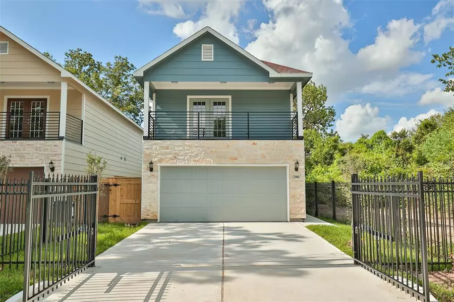 786 Lucky ST, Houston, TX 77088