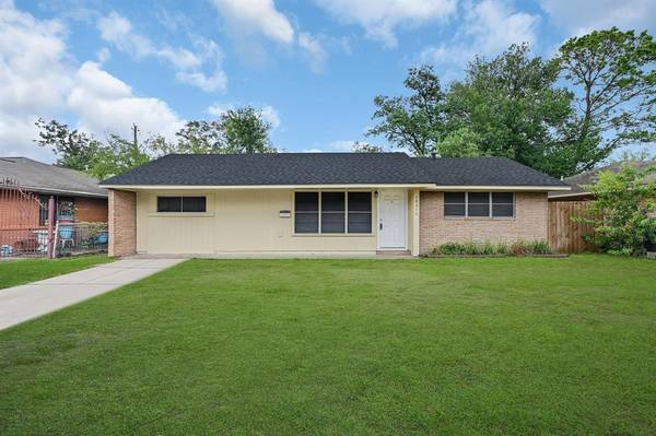 10318 Homestead RD, Houston, TX 77016