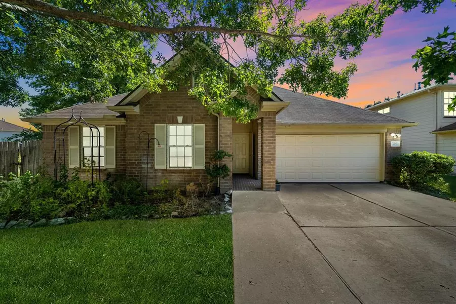 2606 Desert Sage DR, Katy, TX 77449