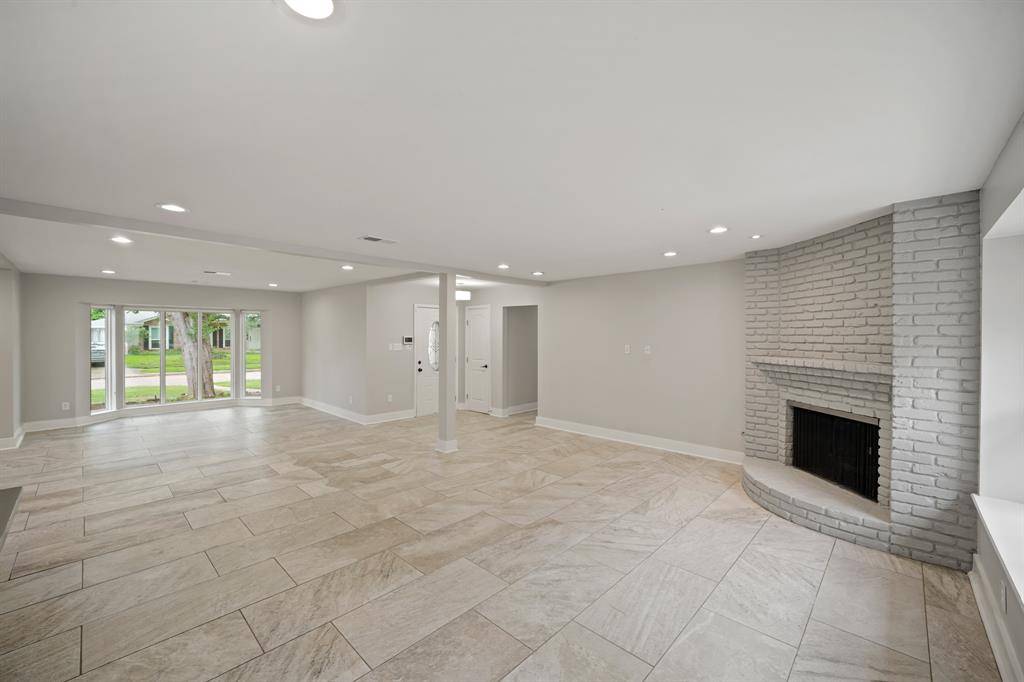 Houston, TX 77096,5135 Loch Lomond DR