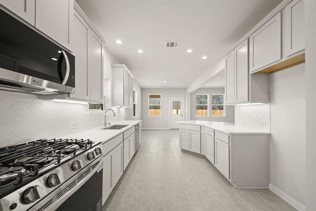 New Caney, TX 77357,297 Galant Fox WAY