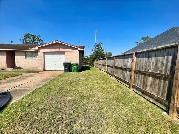 Houston, TX 77048,5126 Denoron CT