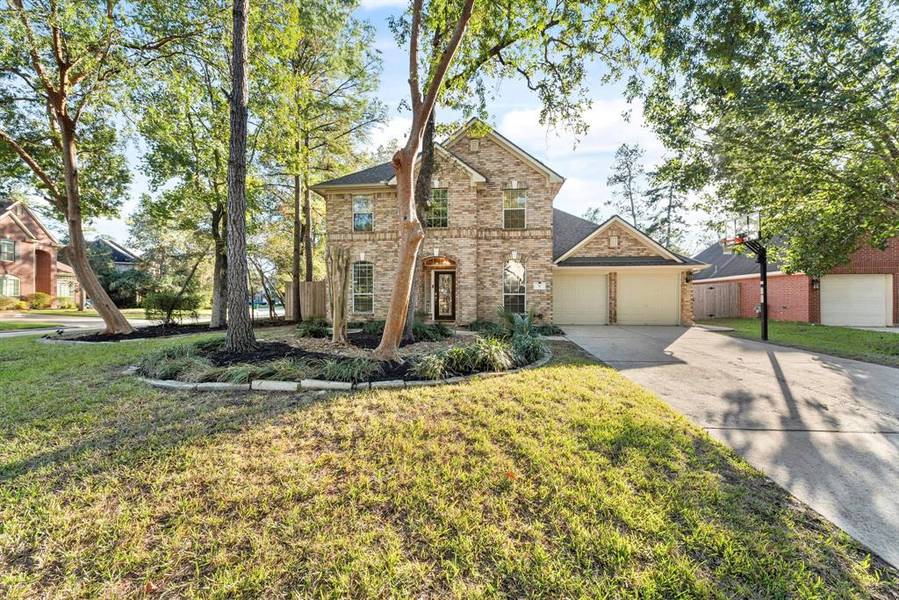 3 Guinevere PL, Conroe, TX 77384