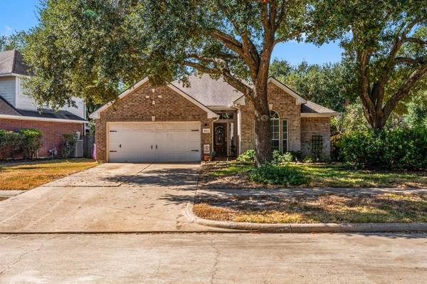 8843 Sherina Park DR, Houston, TX 77095